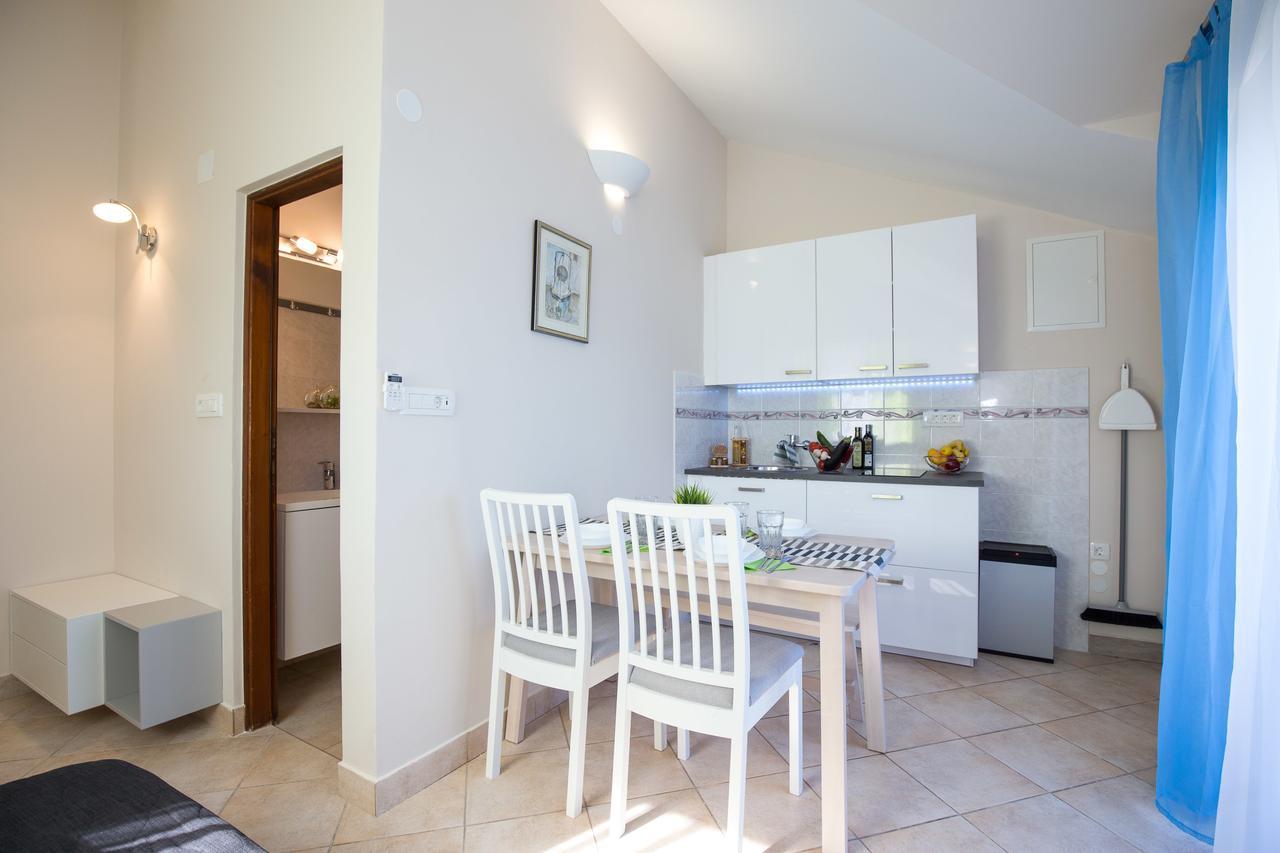 Apartments Tamaris Čižići Bagian luar foto