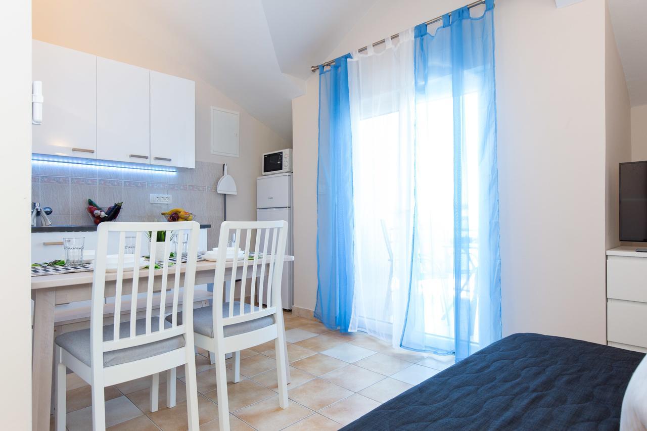 Apartments Tamaris Čižići Bagian luar foto