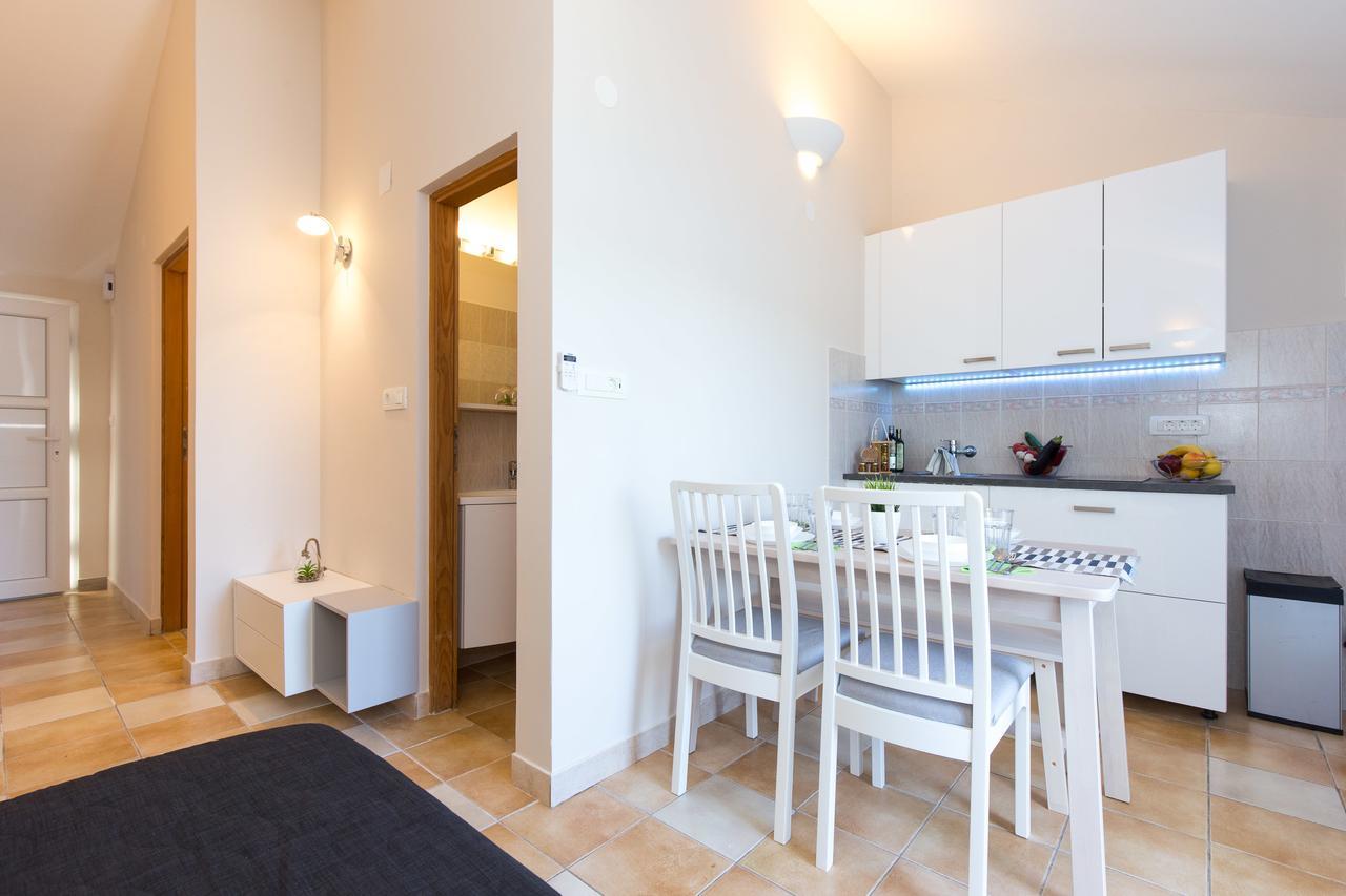 Apartments Tamaris Čižići Bagian luar foto