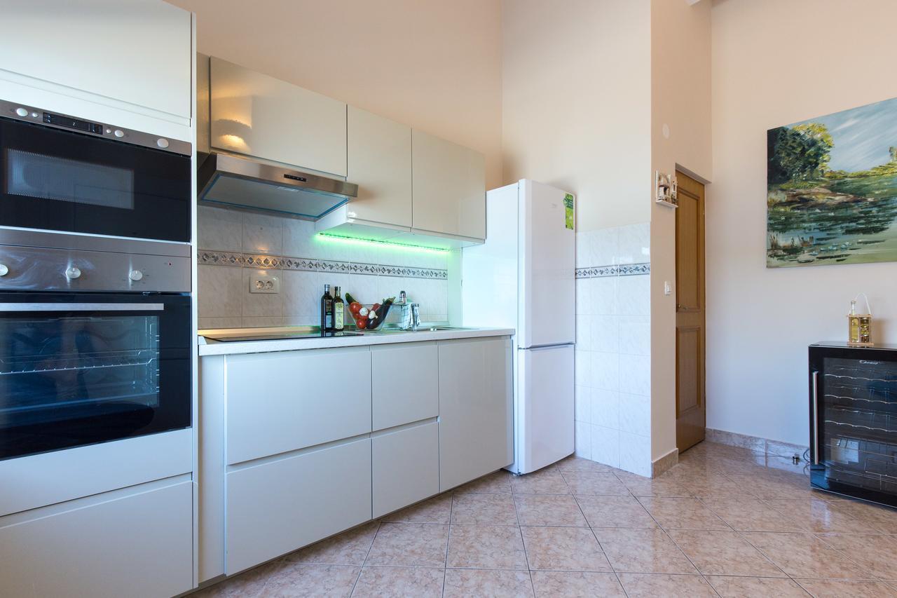 Apartments Tamaris Čižići Bagian luar foto